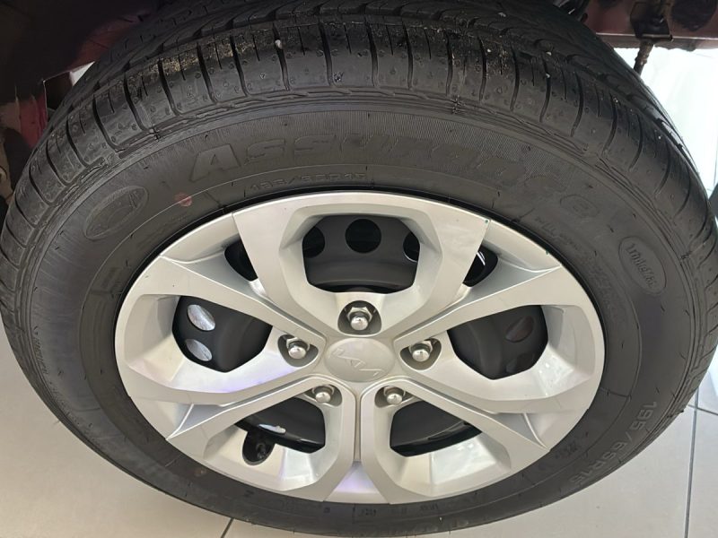 2025 Kia Sonet 1.5 CVT LS - 35827km