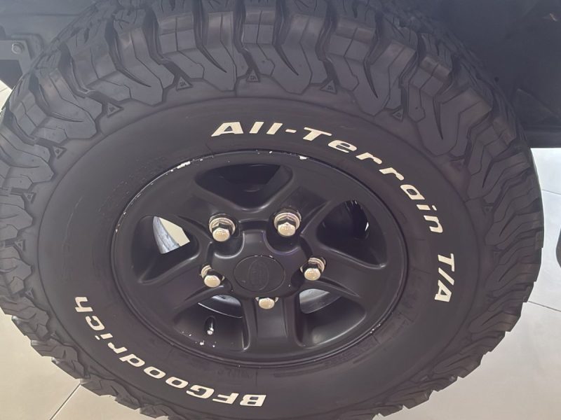 2011 Land Rover Defender Puma 130 CRWCab - 129071km