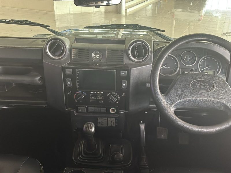 2011 Land Rover Defender Puma 130 CRWCab - 129071km