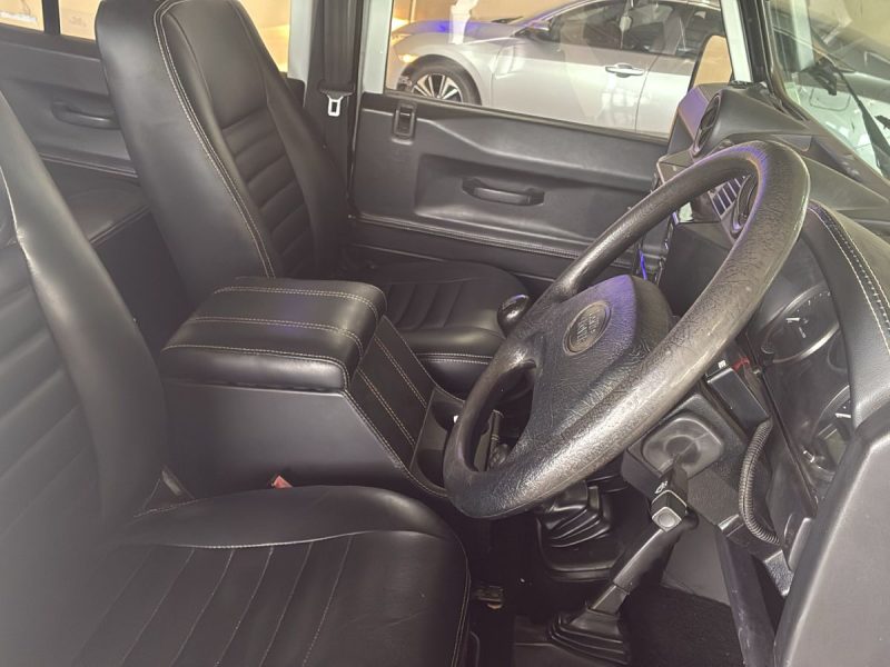 2011 Land Rover Defender Puma 130 CRWCab - 129071km